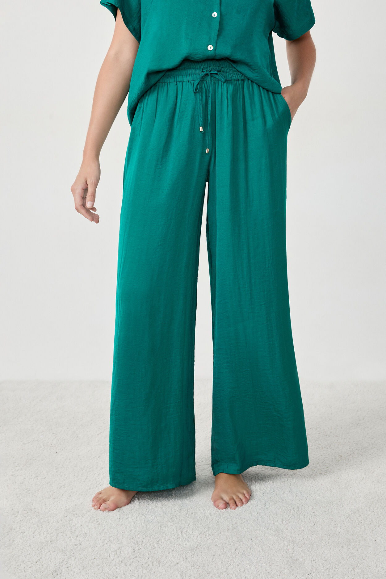 Pantalon satiné coupe large