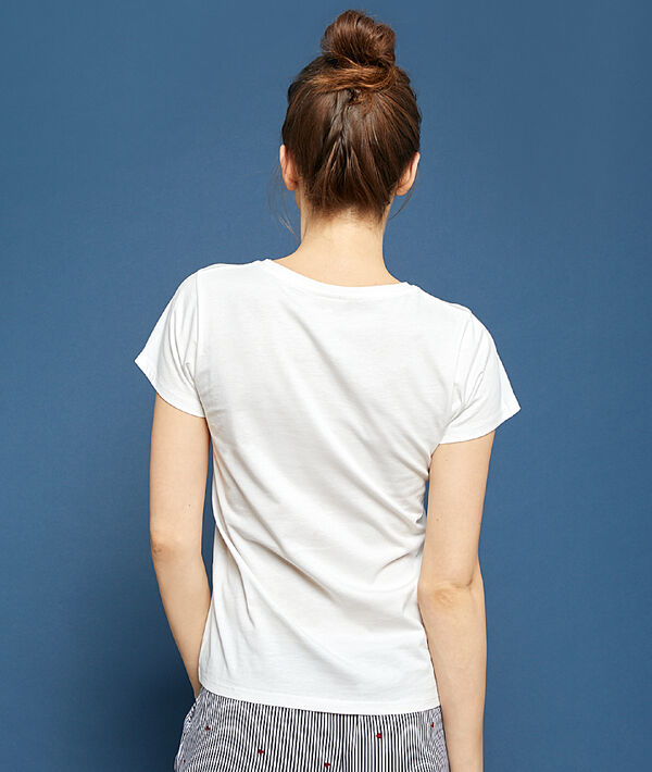 T-shirt z napisem 'love yourself first' T-shirt z napisem 'love yourself first';${refinementColor}