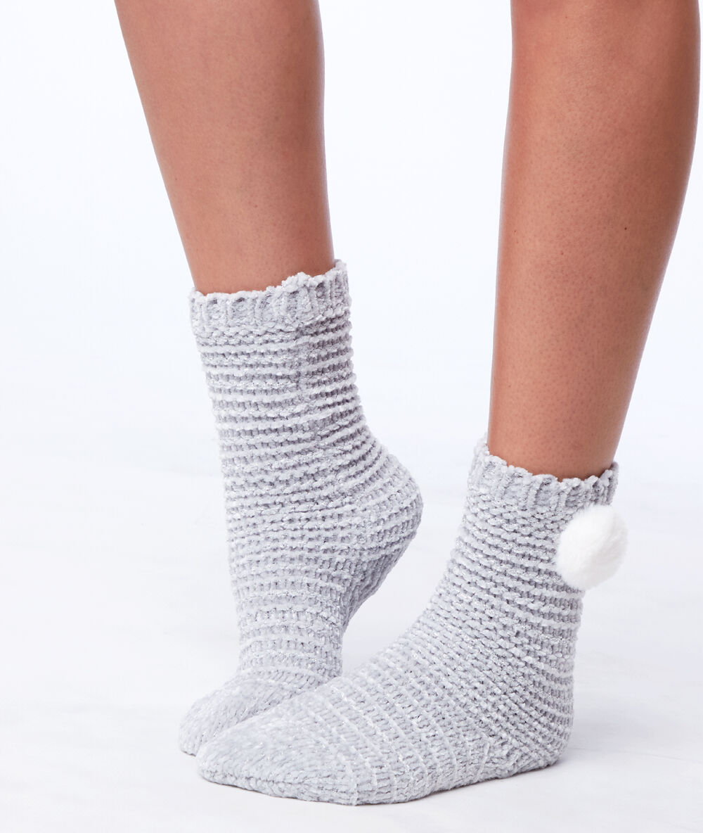 Skarpetki homewear z pomponem gris.