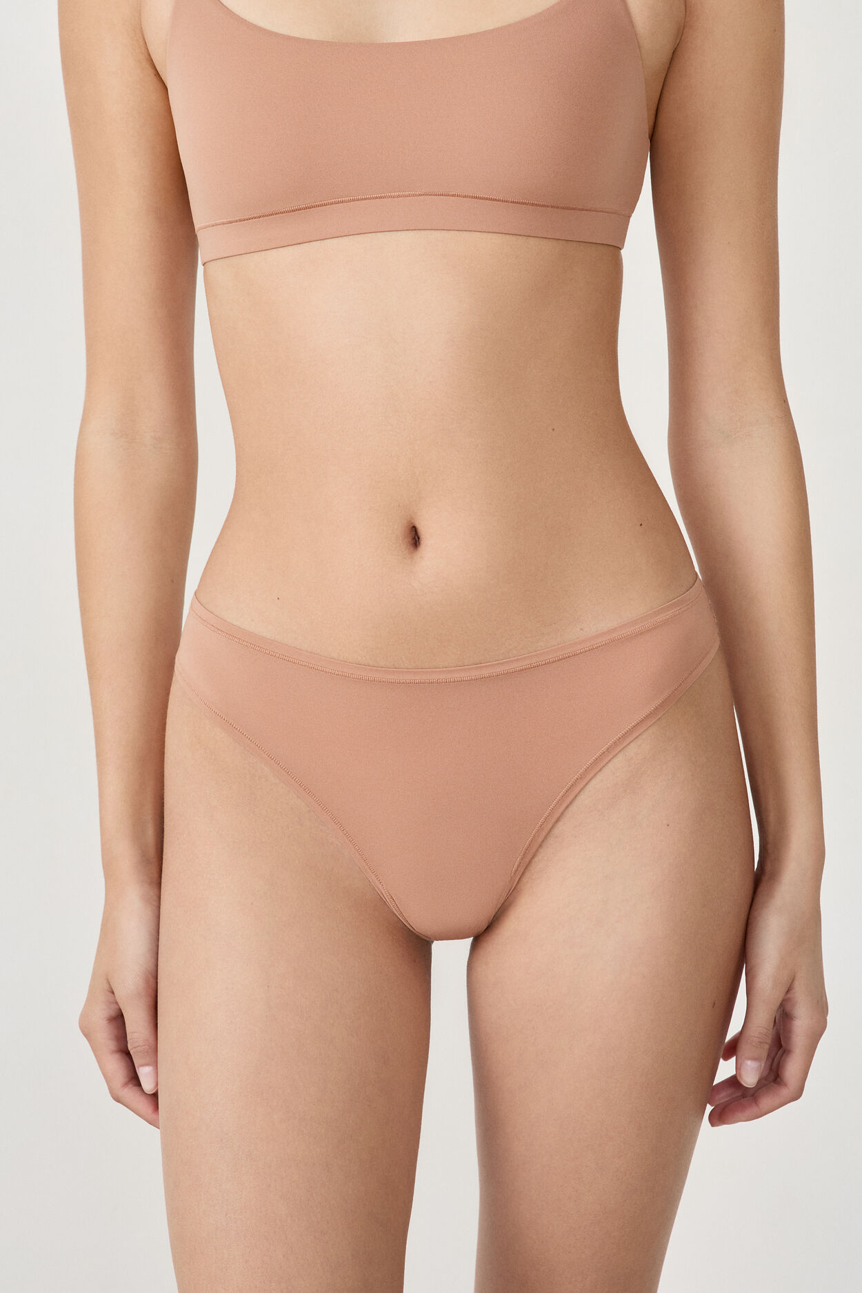 Tanga en microfibre
