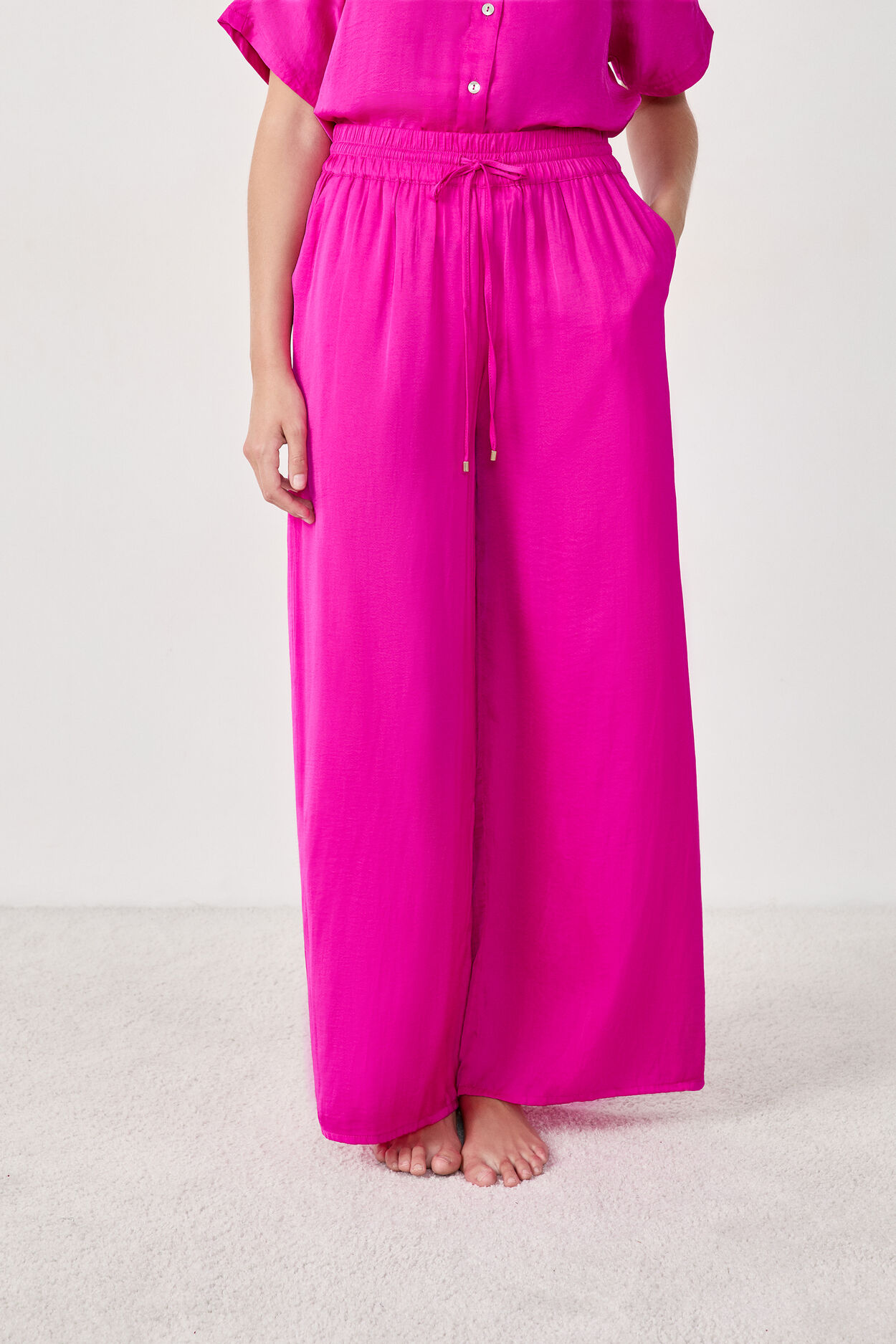 Pantalon satiné coupe large