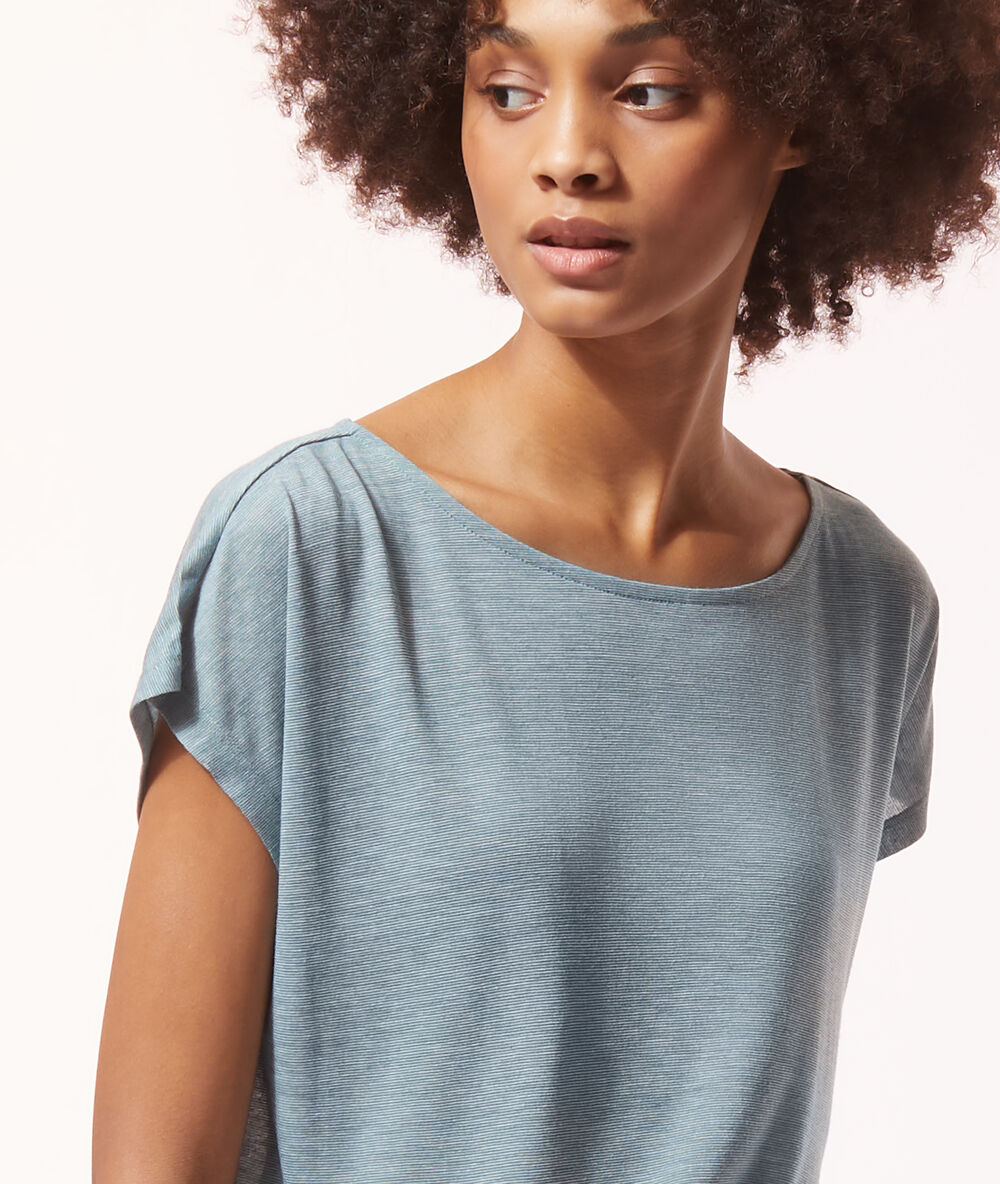 Luźny t-shirt akwamaryna.