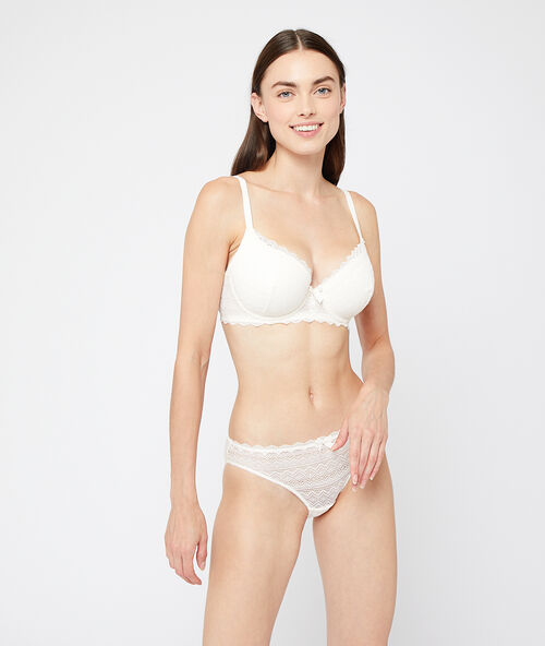 Soft bra: koronkowy klasyczny biustonosz usztywniany z miękkimi fiszbinami écru.