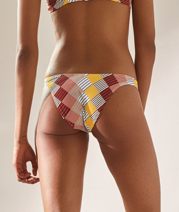 Dół bikini high leg, motywy patchworkowe Dół bikini high leg, motywy patchworkowe;${refinementColor}