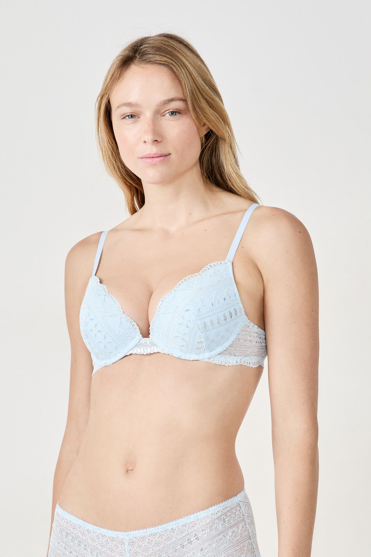 Soutien-gorge n.2 - le push-up plongeant