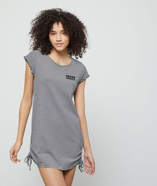 Koszulka nocna w paski 'green addict'  ściągana na dole sznurkiem czarny.