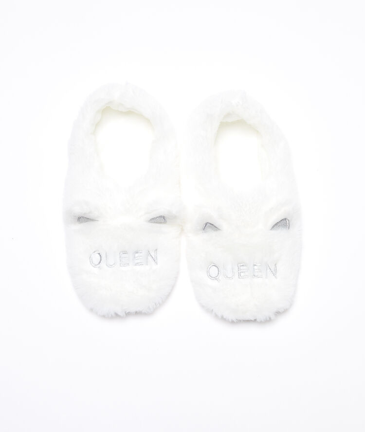 Kapcie ze sztucznego futerka z kocimi uszkami i napisem 'green queen' ecru.