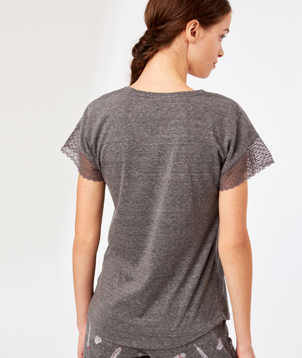 T-shirt z nadrukiem piór z rękawami z koronki T-shirt z nadrukiem piór z rękawami z koronki;${refinementColor}