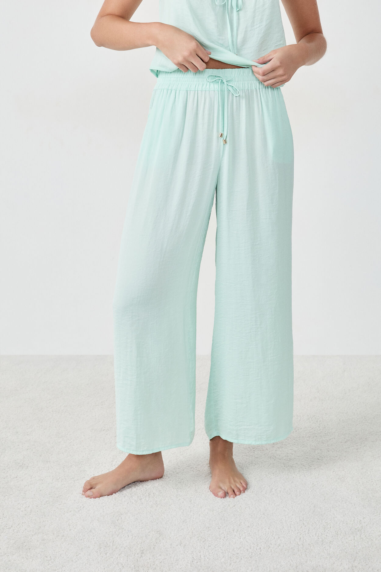 Pantalon satiné 7/8 coupe large