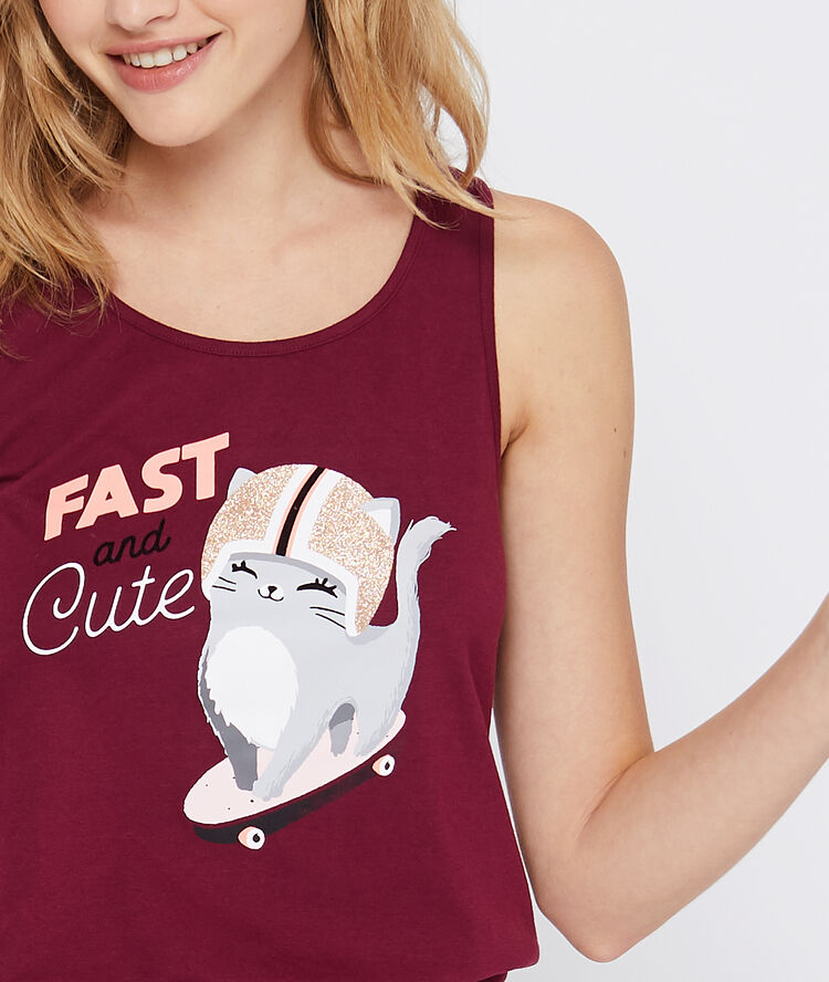 Koszulka nocna z motywem kotka i napisem "fast and cute" bordowy.