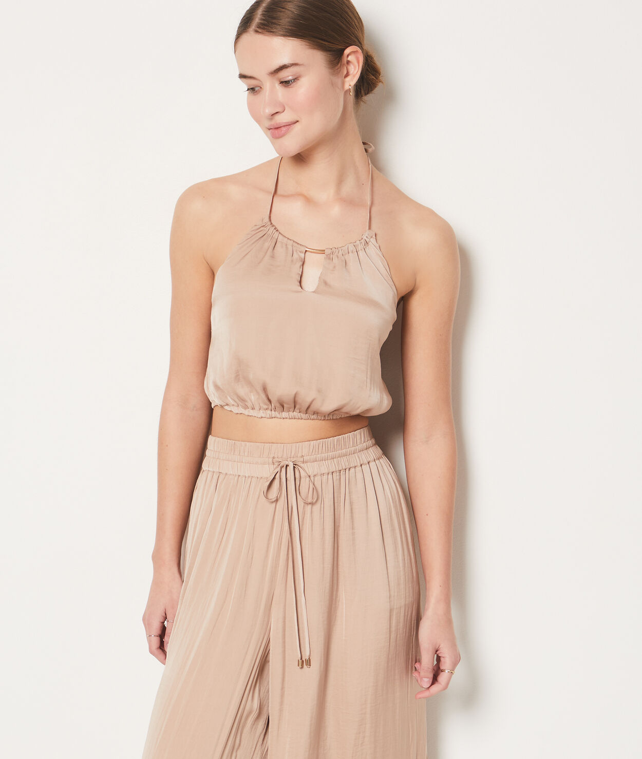Satynowy crop top
