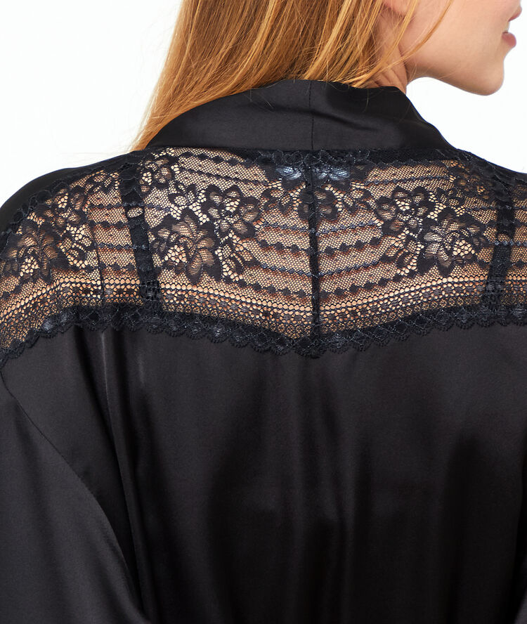 Satynowe kimono czarny.