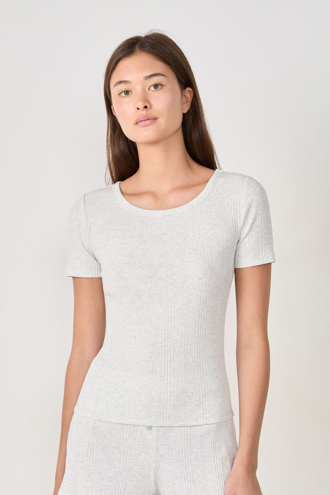 Prążkowany t-shirt z krótkim rękawem