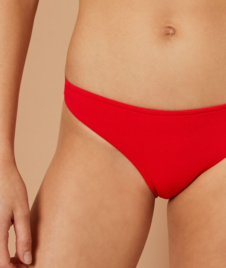 Klasyczny dół bikini rouge.
