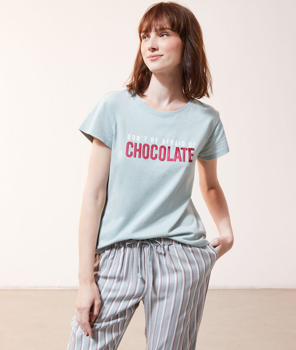 T-shirt z napisem 'don't be afraid of chocolate' zielony.
